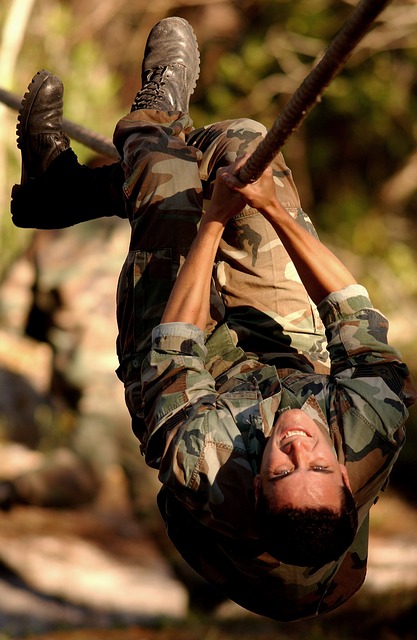 Die US Army trainiert mit dem Schlingentrainer