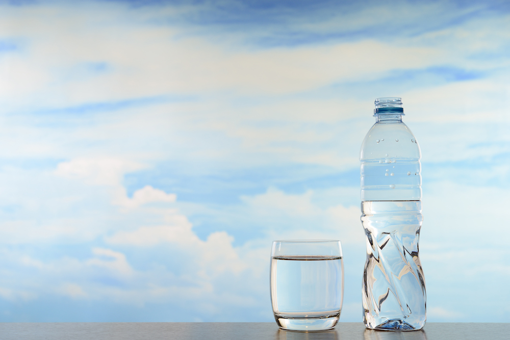 Beim Intervallfasten solltest du viel Wasser trinken
